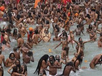 Ternyata Ini yang Picu Covid di India 'Meledak'
