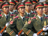 Militer China Merapat ke Perbatasan Myanmar, Ada Apa?