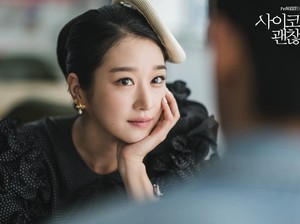 5 Zodiak Paling Drama Queen, Ada yang Suka Cari Perhatian!