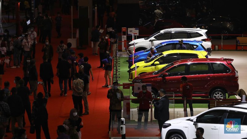 Pameran Otomotif IIMS Hybrid 2021 di JiExpo Kemayoran, Jakarta. CNBC Indonesia/Andrean Kristianto