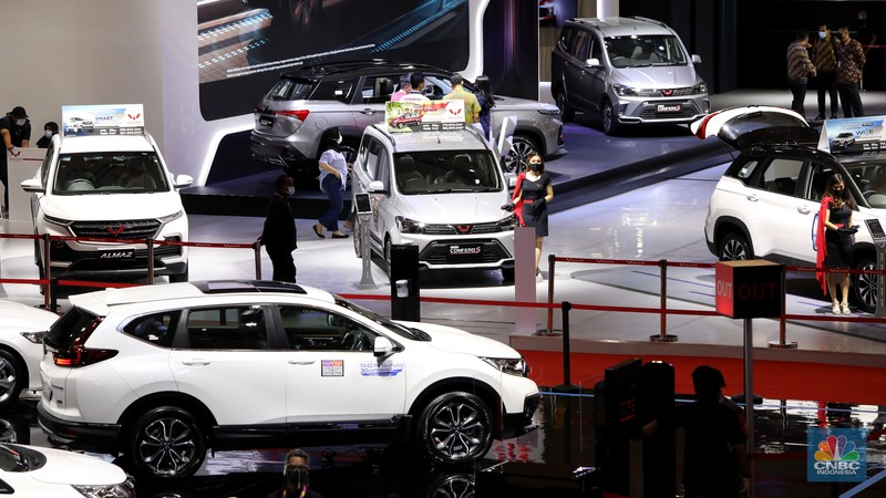 Pameran Otomotif IIMS Hybrid 2021 di JiExpo Kemayoran, Jakarta. CNBC Indonesia/Andrean Kristianto
