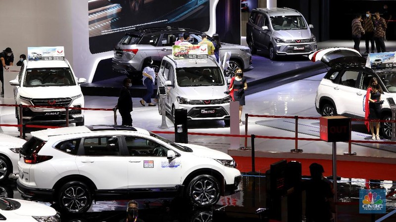 Pameran Otomotif IIMS Hybrid 2021 di JiExpo Kemayoran, Jakarta. CNBC Indonesia/Andrean Kristianto
