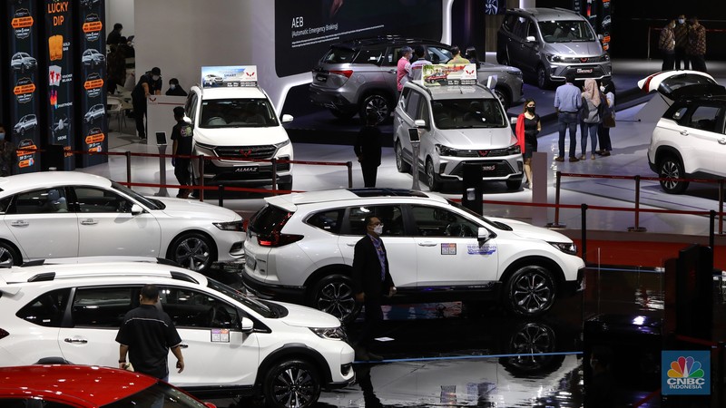Pameran Otomotif IIMS Hybrid 2021 di JiExpo Kemayoran, Jakarta. CNBC Indonesia/Andrean Kristianto
