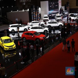 Diskon Pajak Mobil Bakal Diperpanjang, Saham Otomotif Melesat