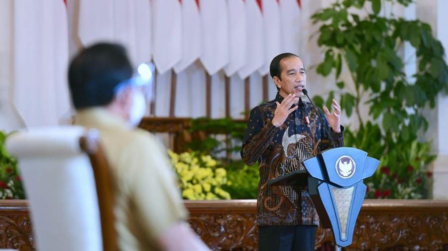 Presiden Joko Widodo menyampaikan sejumlah arahan kepada para kepala daerah dalam Rapat Koordinasi Kepala Daerah Tahun 2021 yang digelar secara virtual pada Rabu, 14 April 2021. Dok: Muchlis Jr - Biro Pers Sekretariat Presiden