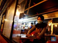 Bisnis Hotel-Kafe Borong Tenaga Kerja di 2025, Pengangguran Turun