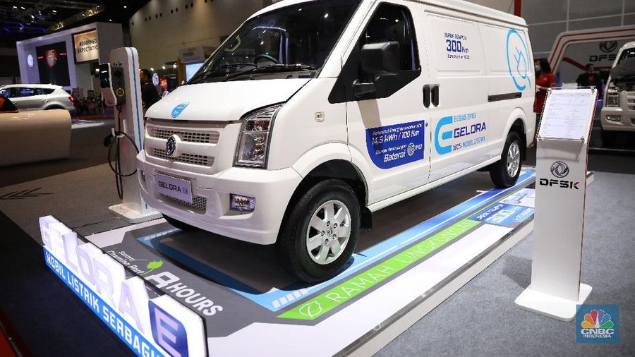 Toyota Prius PHEV. CNBC Indonesia/Andrean Kristianto
