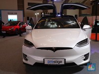 Mobil Termahal Tesla Banting Harga Jadi Segini, Minat?