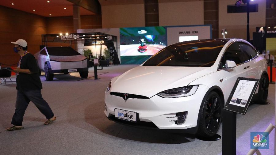 Tesla Model X. վ/Andrean Kristianto