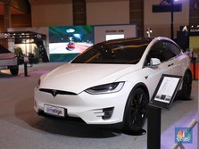 Mobil Tesla Tabrakan, Elon Musk Bikin Pernyataan Mengejutkan!