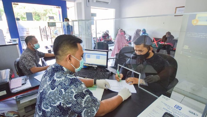 Penerima BPUM BRI BPUM tahun 2021 senilai Rp1,2 juta dari Pemerintah kembali disalurkan melalui beberapa bank Salah satunya BRI