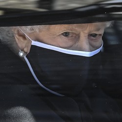 Ratu Elizabeth Dirawat di Rumah Sakit, Ada Apa?
