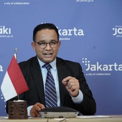 Corona DKI Meledak: Anies Tak Tarik 'Rem Darurat', Kenapa?