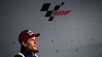 Detik-detik Marc Marquez Masuk Garasi lalu Menangis Haru Detik-detik Marc Marquez Masuk Garasi lalu Menangis Haru