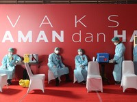 Saham Emiten Farmasi Ngamuk! KAEF-IRRA dkk Terbang Tinggi