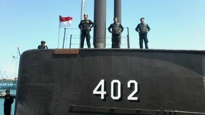 Kapal selam KRI Nanggala 402 di Pelabuhan Banten (Foto: Dana/detikFinance) Kapal selam KRI Nanggala 402 di Pelabuhan Banten (Foto: Dana/detikFinance)