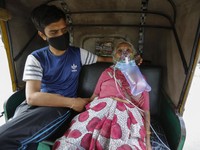 Malapetaka India: Kena Tsunami Corona, Tabung Oksigen Langka