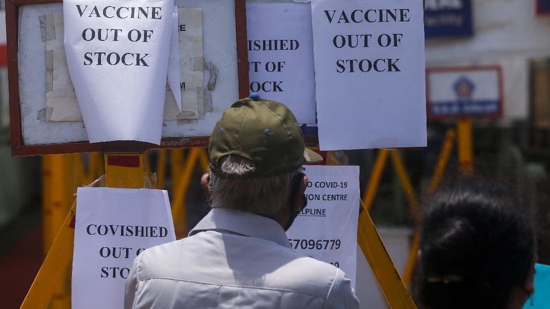 A street is seen deserted during weekend lockdown in Mumbai, India, Saturday, April 10, 2021. India has been overwhelmed by hundreds of thousands of new coronavirus cases daily, bringing pain, fear and agony to many lives as lockdowns have been placed in Delhi and other cities around the country. (AP Photo/Rajanish Kakade)