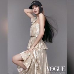 Gokil! Lisa BLACKPINK Bikin Majalah Ini Ludes Sebelum Terbit