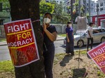 Membiru, Potret Terkini Protes Myanmar Suarakan Tolak Junta