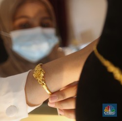 Harga Emas Terbaru: Naik Tipis Nih, Kabar Baik? Nggak Juga...