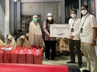 Muliakan Bulan Penuh Keberkahan, Bank Mandiri Berbagi Makanan