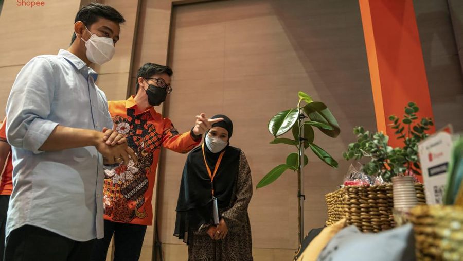 Pemerintah Kota Solo bersama dengan Shopee Indonesia menandatangani kesepakatan guna mengembangkan potensi dan mencetak usaha mikro, kecil dan menengah (UMKM) yang siap menembus pasar ekspor. Ist