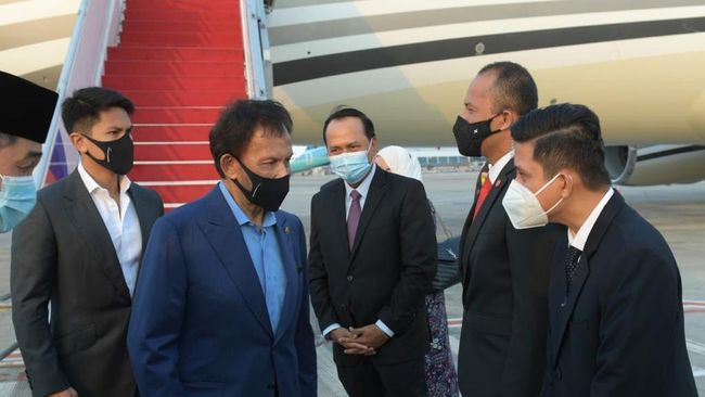 Hadiri Ktt Asean Sultan Brunei Pm Malaysia Tiba Di Jakarta