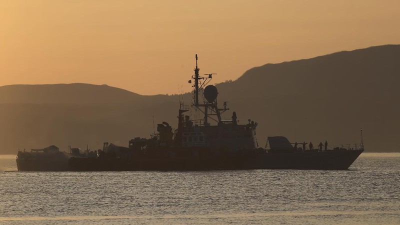 An Indonesian navy patrol ship returns after a search operation for submarine KRI Nanggala that went missing while participating in a training exercise on Wednesday, off Banyuwangi, East Java, Indonesia Sunday, April 25, 2021. Indonesia’s navy on Saturday declared its missing submarine had sunk and cracked open after finding items from the vessel over the past two days, apparently ending hope of finding any of the 53 crew members alive. (AP Photo/Achmad Ibrahim)