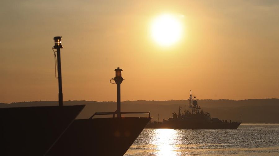 An Indonesian navy patrol ship returns after a search operation for submarine KRI Nanggala that went missing while participating in a training exercise on Wednesday, off Banyuwangi, East Java, Indonesia Sunday, April 25, 2021. Indonesia’s navy on Saturday declared its missing submarine had sunk and cracked open after finding items from the vessel over the past two days, apparently ending hope of finding any of the 53 crew members alive. (AP Photo/Achmad Ibrahim)
