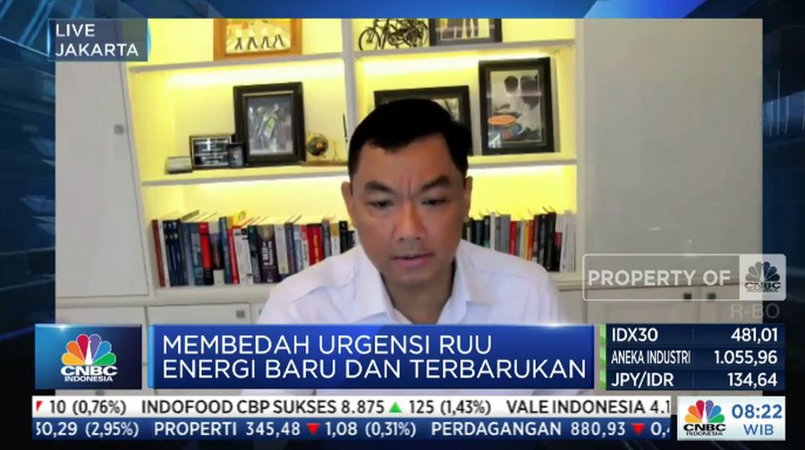 Wakil Direktur Utama PLN, Darmawan Prasodjo dalam acara New Energy Conference dengan Tema