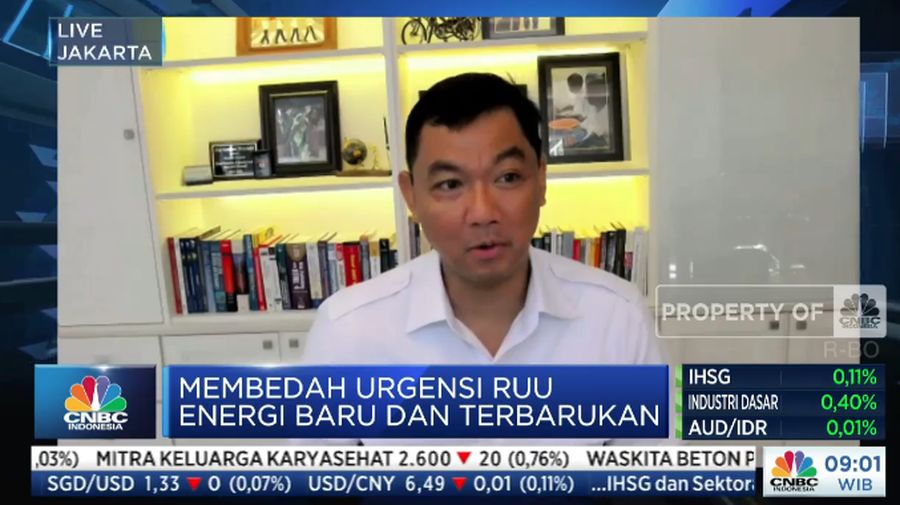 Wakil Direktur Utama PLN, Darmawan Prasodjo dalam acara New Energy Conference dengan Tema 