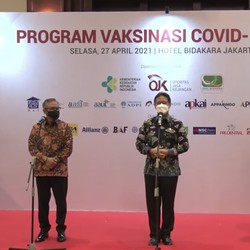 OJK-IKNB-Kemenkes Gelar Vaksinasi Covid-19 Khusus Lansia