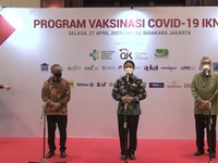 OJK-IKNB-Kemenkes Gelar Vaksinasi Covid-19 Khusus Lansia