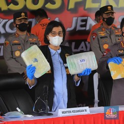 Gaya Sri Mulyani & Polri Ungkap Penyelundupan Narkoba Rp1,2 T