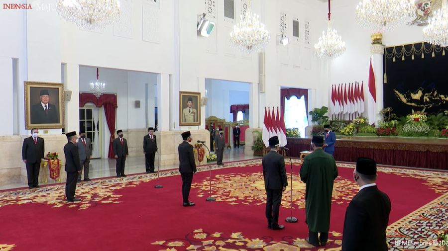 Pelantikan Menteri Kabinet Indonesia Maju Sisa Masa Jabatan Periode Tahun 2019 - 2024 dan Kepala BRIN serta Pengucapan Sumpah Anggota Dewas KPK di Hadapan Presiden RI. (Tangkapan Layar Youtube Sekretariat Presiden)