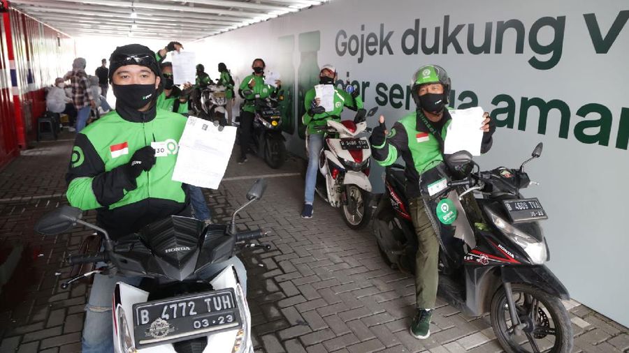 Gojek, Halodoc, dan Pemprov DKI Jakarta Laksanakan Program Vaksinasi Terbesar Khusus Bagi Mitra Driver (dok. Gojek)