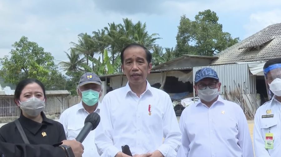 Keterangan Pers Presiden Jokowi mengenai Peraturan Pemerintah tentang Tunjangan Hari Raya. (Tangkapan Layar Youtube Sekretariat Presiden)