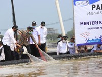 Menteri Trenggono Dorong Kemandirian Pembudidaya Milenial