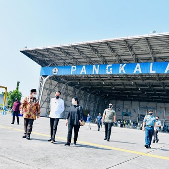 Potret Jokowi-Prabowo-Puan Temui Keluarga Awak KRI Nanggala