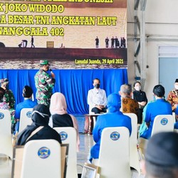 Sederet Janji Jokowi untuk Keluarga Awak KRI Nanggala-402