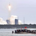 Drama Roket China Jatuh Hantam Bumi & Komentar Pedas AS