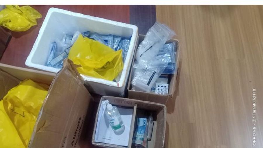 Polisi menggerebek lokasi Layanan Tes Antigen Bekas di Bandara Kualanamu Sumut (Foto: dok. Istimewa)