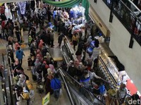 Beli Baju Lebaran, Satgas Catat Mobilitas di Mal Melesat