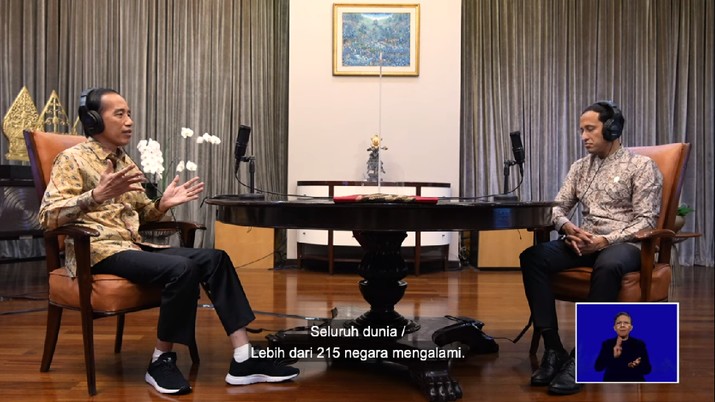 Podcast Hardiknas 2021 Presiden Jokowi dan Mas Menteri Nadiem Makarim, 2 Mei 2021. (Tangkapan Layar Youtube Sekretariat Presiden RI)