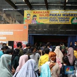 Sri Mulyani, Inflasi, dan Kerumunan Tanah Abang