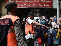 Teriakan Kerumunan Tanah Abang: Jangan Sampai Seperti India!