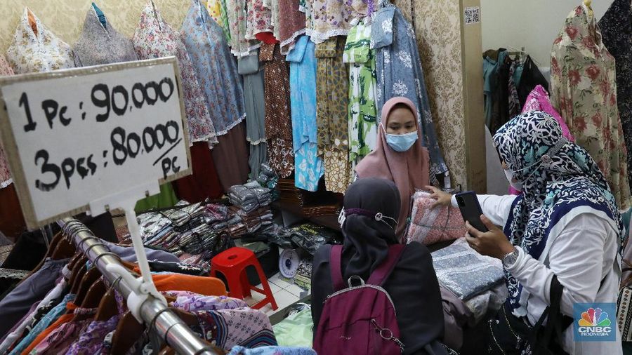 Penjual baju muslim di Thamrin City. (CNBC Indonesia/Andrean Kristianto)
