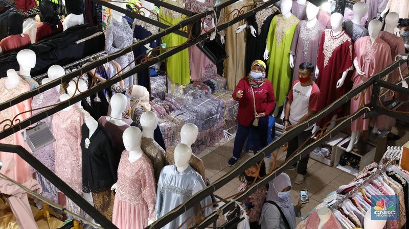 Penjual baju muslim di Thamrin City. (CNBC Indonesia/Andrean Kristianto)