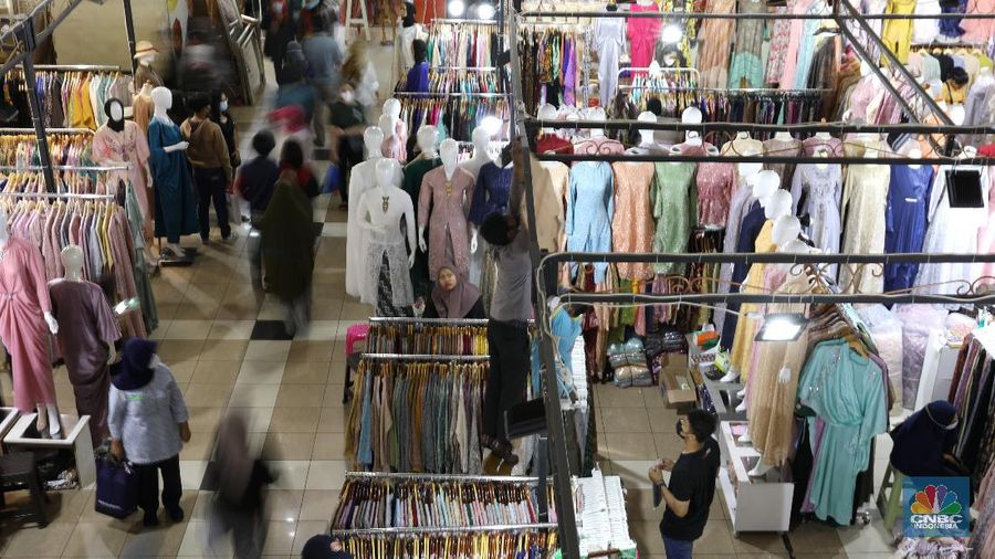 Penjual baju muslim di Thamrin City. (CNBC Indonesia/Andrean Kristianto)